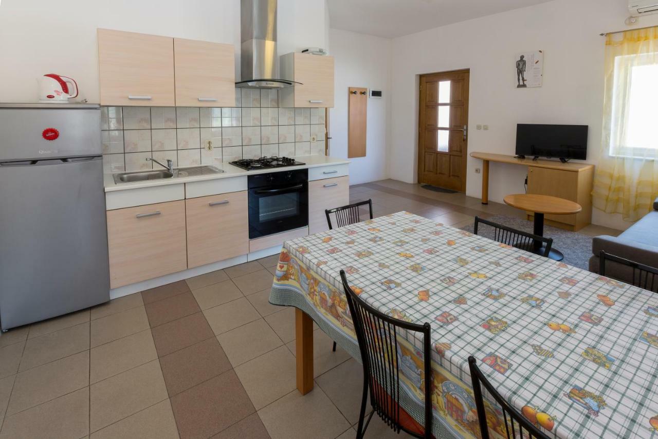 Apartments Goga Mali Lošinj Esterno foto